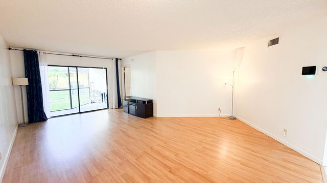 6475 W Oakland Park Boulevard, Lauderhill, FL 33313