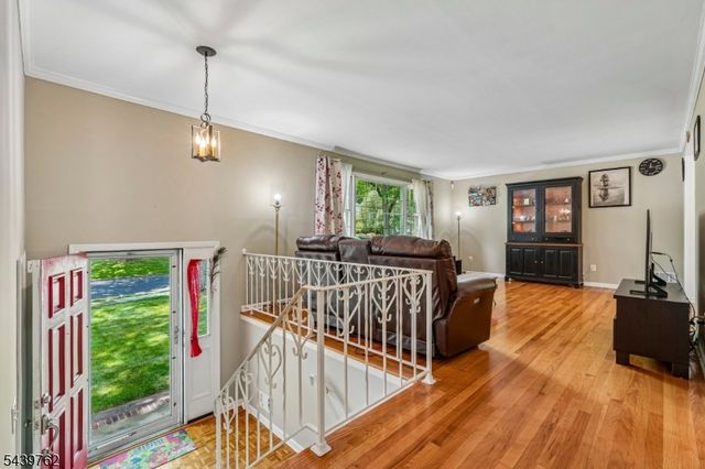 55 Sagamore Dr, New Providence Boro, NJ 07974