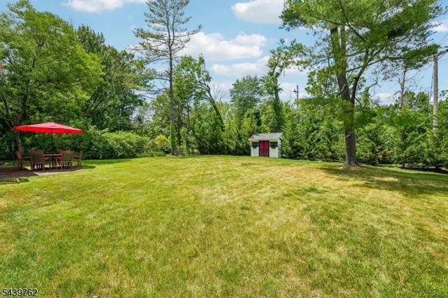 55 Sagamore Dr, New Providence Boro, NJ 07974