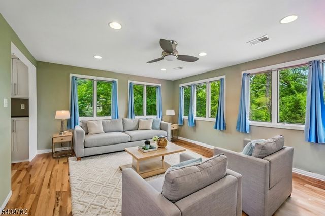 55 Sagamore Dr, New Providence Boro, NJ 07974