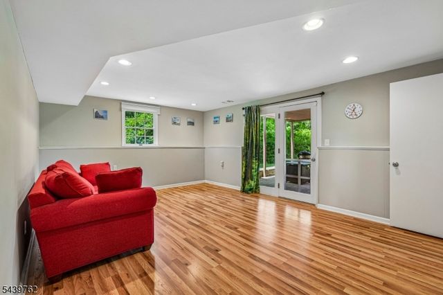 55 Sagamore Dr, New Providence Boro, NJ 07974