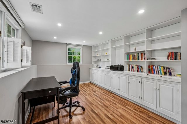 55 Sagamore Dr, New Providence Boro, NJ 07974