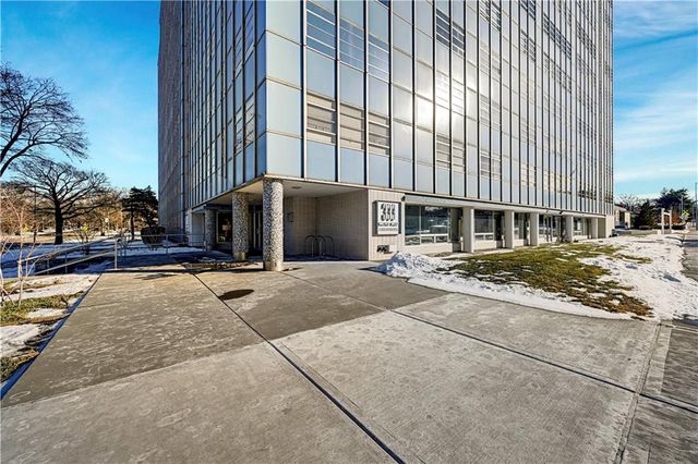 333 W MEYER Boulevard 214, Kansas City, MO 64113