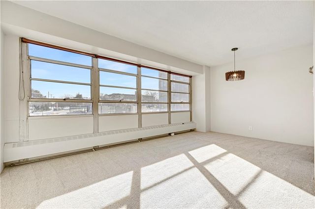 333 W MEYER Boulevard 214, Kansas City, MO 64113