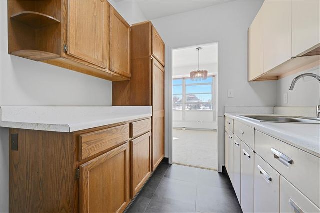 333 W MEYER Boulevard 214, Kansas City, MO 64113