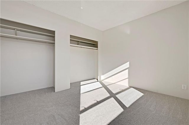 333 W MEYER Boulevard 214, Kansas City, MO 64113