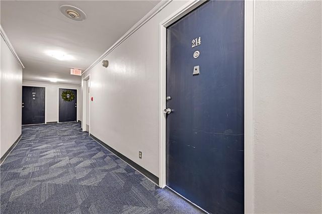 333 W MEYER Boulevard 214, Kansas City, MO 64113