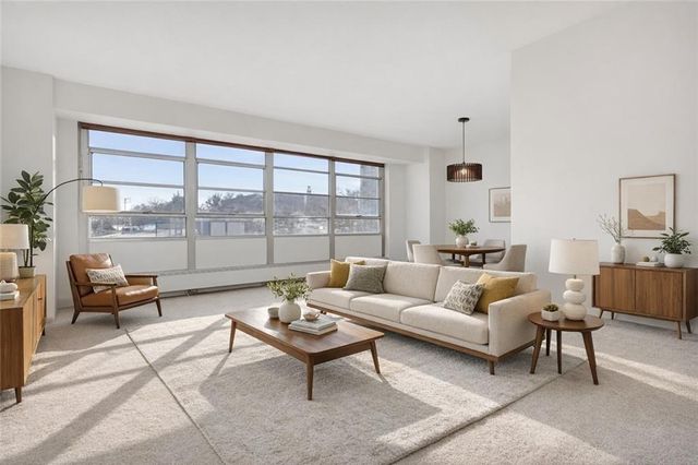 333 W MEYER Boulevard 214, Kansas City, MO 64113