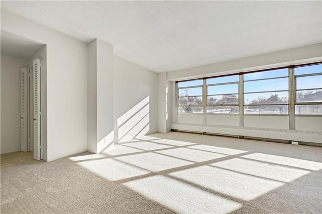 333 W MEYER Boulevard 214, Kansas City, MO 64113