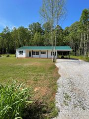 212 Cornfield Lane, Appomattox, VA 24522