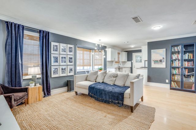 405 Lena Lane, Burleson, TX 76028