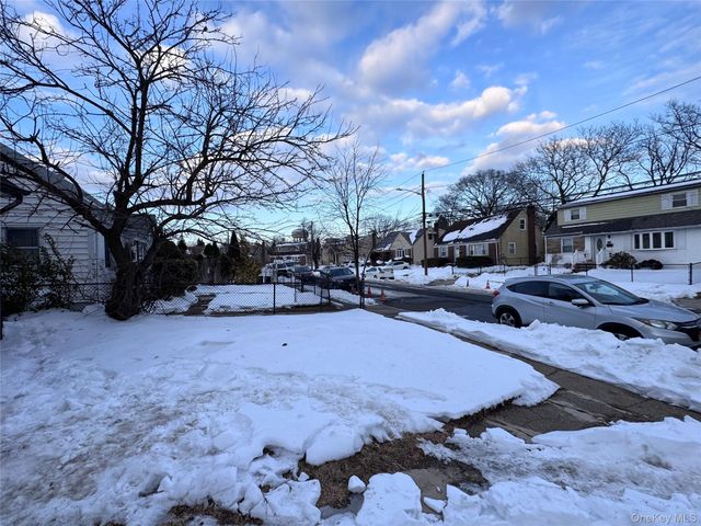 728 Martin Drive, Uniondale, NY 11553