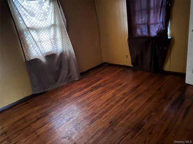 728 Martin Drive, Uniondale, NY 11553