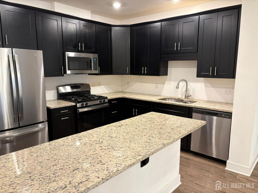 733 Stiller Lane, Monroe, NJ 08831