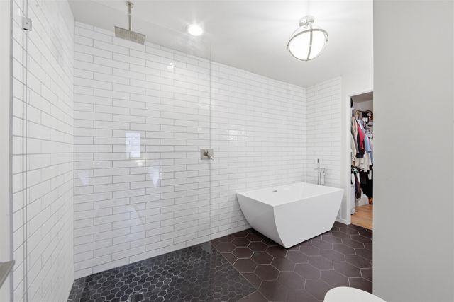 2459 N Plumthicket Ct, Wichita, KS 67226