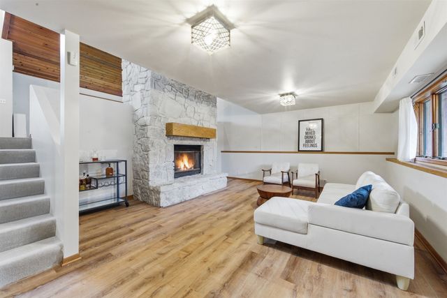 2459 N Plumthicket Ct, Wichita, KS 67226