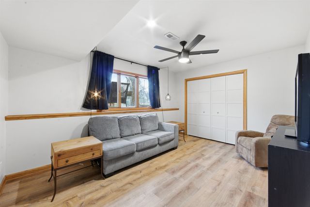 2459 N Plumthicket Ct, Wichita, KS 67226