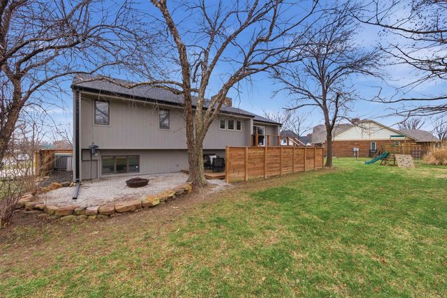 2459 N Plumthicket Ct, Wichita, KS 67226