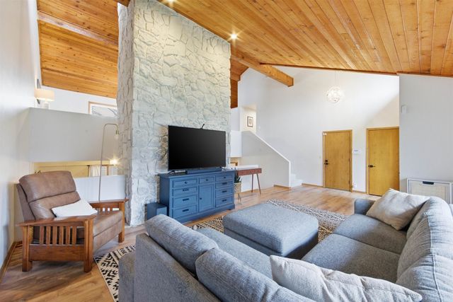 2459 N Plumthicket Ct, Wichita, KS 67226