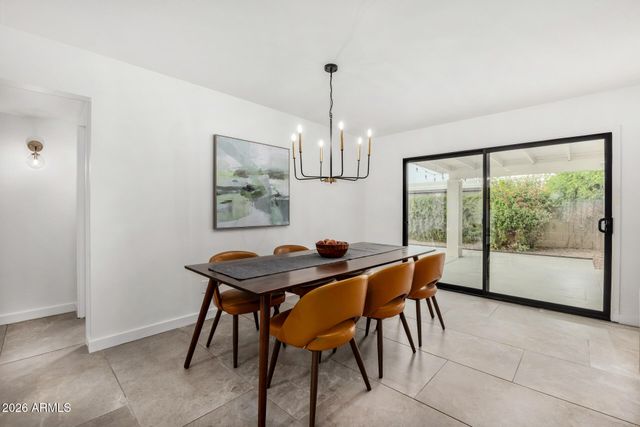 102 W ECHO Lane, Phoenix, AZ 85021