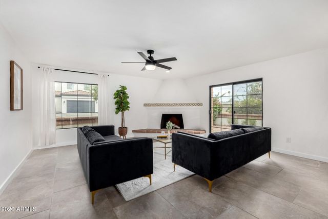 102 W ECHO Lane, Phoenix, AZ 85021