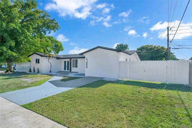 17850 SW 112th Avenue, Miami, FL 33157