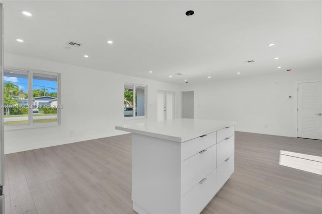 17850 SW 112th Avenue, Miami, FL 33157