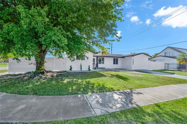 17850 SW 112th Avenue, Miami, FL 33157