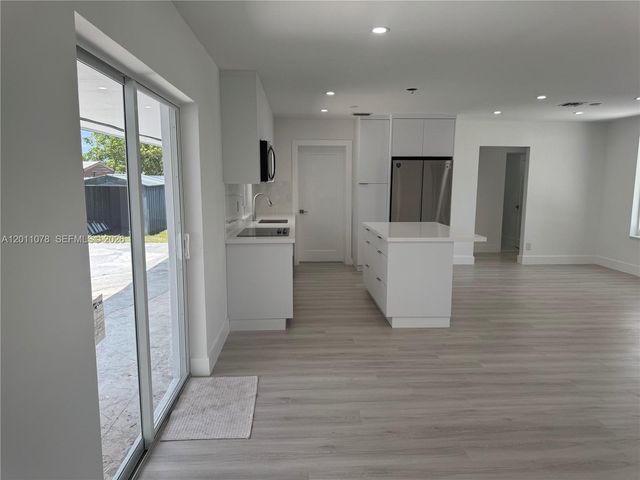 17850 SW 112th Avenue, Miami, FL 33157