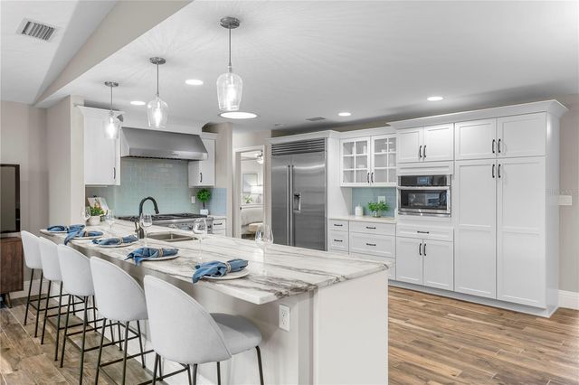 1320 52ND AVENUE NE, St Petersburg, FL 33703