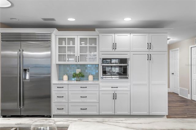 1320 52ND AVENUE NE, St Petersburg, FL 33703