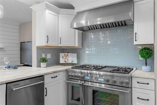 1320 52ND AVENUE NE, St Petersburg, FL 33703