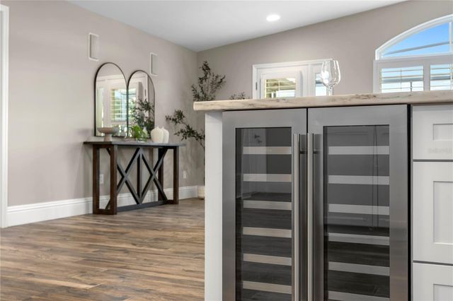 1320 52ND AVENUE NE, St Petersburg, FL 33703