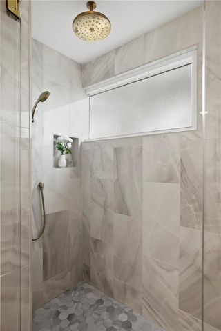 1320 52ND AVENUE NE, St Petersburg, FL 33703