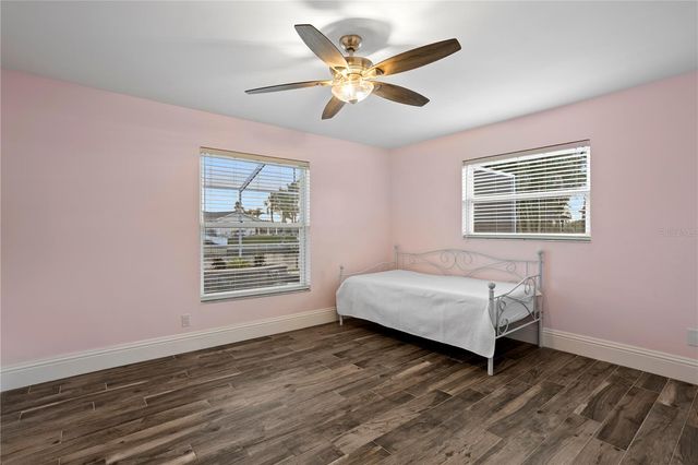 1320 52ND AVENUE NE, St Petersburg, FL 33703