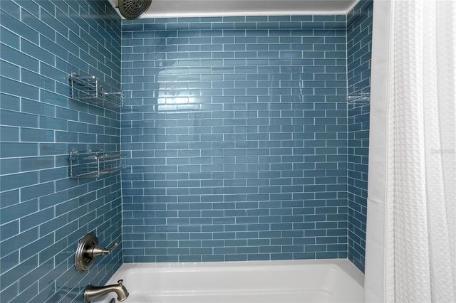 1320 52ND AVENUE NE, St Petersburg, FL 33703