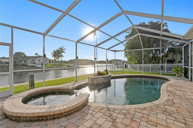 1320 52ND AVENUE NE, St Petersburg, FL 33703