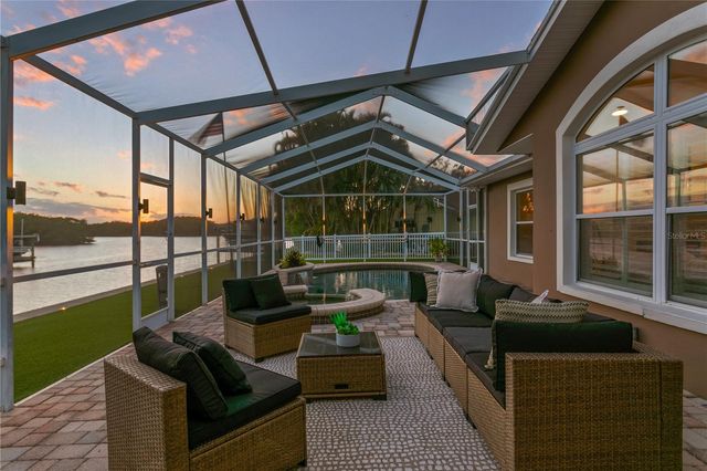 1320 52ND AVENUE NE, St Petersburg, FL 33703