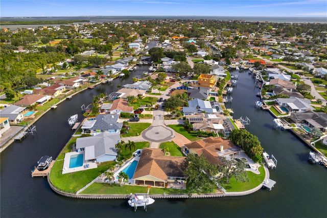 1320 52ND AVENUE NE, St Petersburg, FL 33703