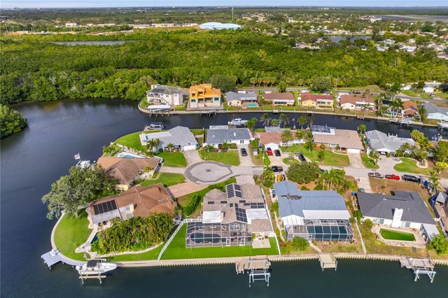 1320 52ND AVENUE NE, St Petersburg, FL 33703