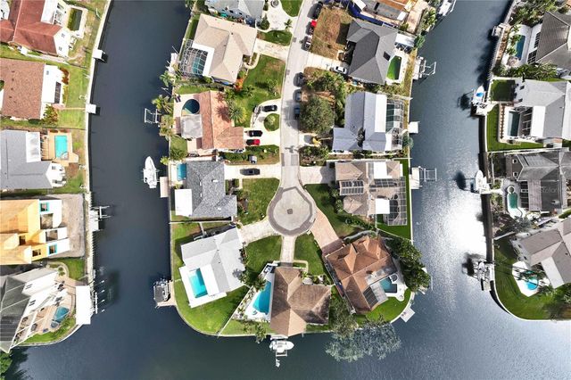 1320 52ND AVENUE NE, St Petersburg, FL 33703