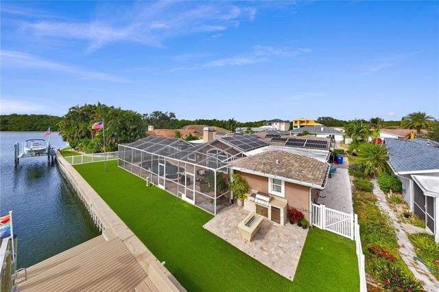 1320 52ND AVENUE NE, St Petersburg, FL 33703