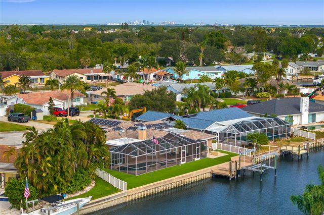 1320 52ND AVENUE NE, St Petersburg, FL 33703