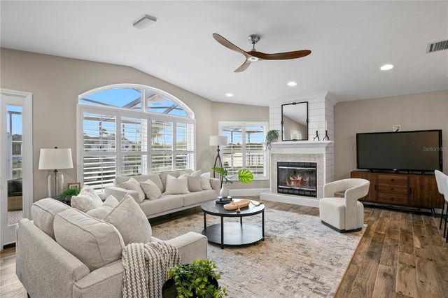 1320 52ND AVENUE NE, St Petersburg, FL 33703