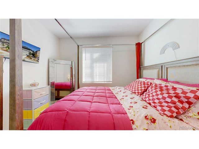 26 S Undergrove St, Aurora, CO 80018