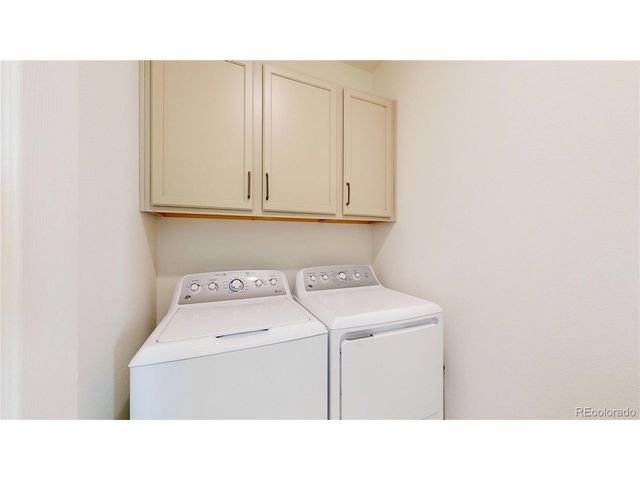 26 S Undergrove St, Aurora, CO 80018