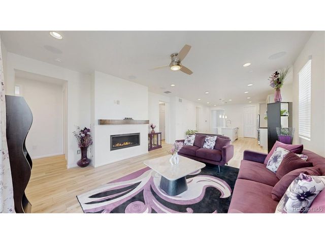 26 S Undergrove St, Aurora, CO 80018