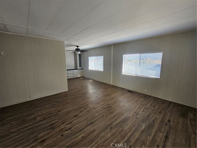 999 S Santa Fe Avenue 86, San Jacinto, CA 92583