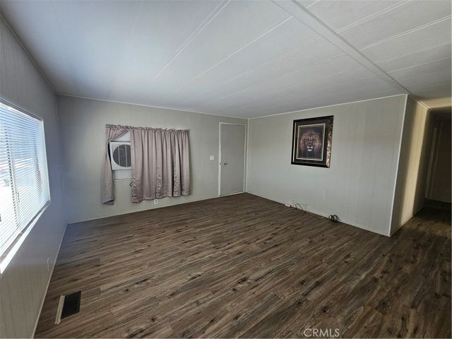 999 S Santa Fe Avenue 86, San Jacinto, CA 92583