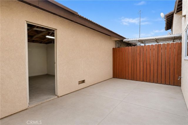 122 E Merrill, Rialto, CA 92376